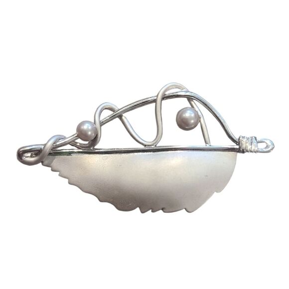 Brushed Silver Wire Leaf Brooch - Picture 2 of 4